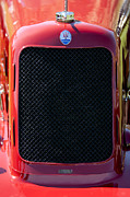 Jill Reger - 1933 Maserati Grand Prix 8-CM Grille Emblem